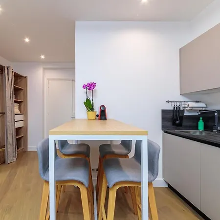 Hébergement de vacances An-nam Homestay, 50m De La Plage, Centre Ville De Nice, Zone Piétonne Nice